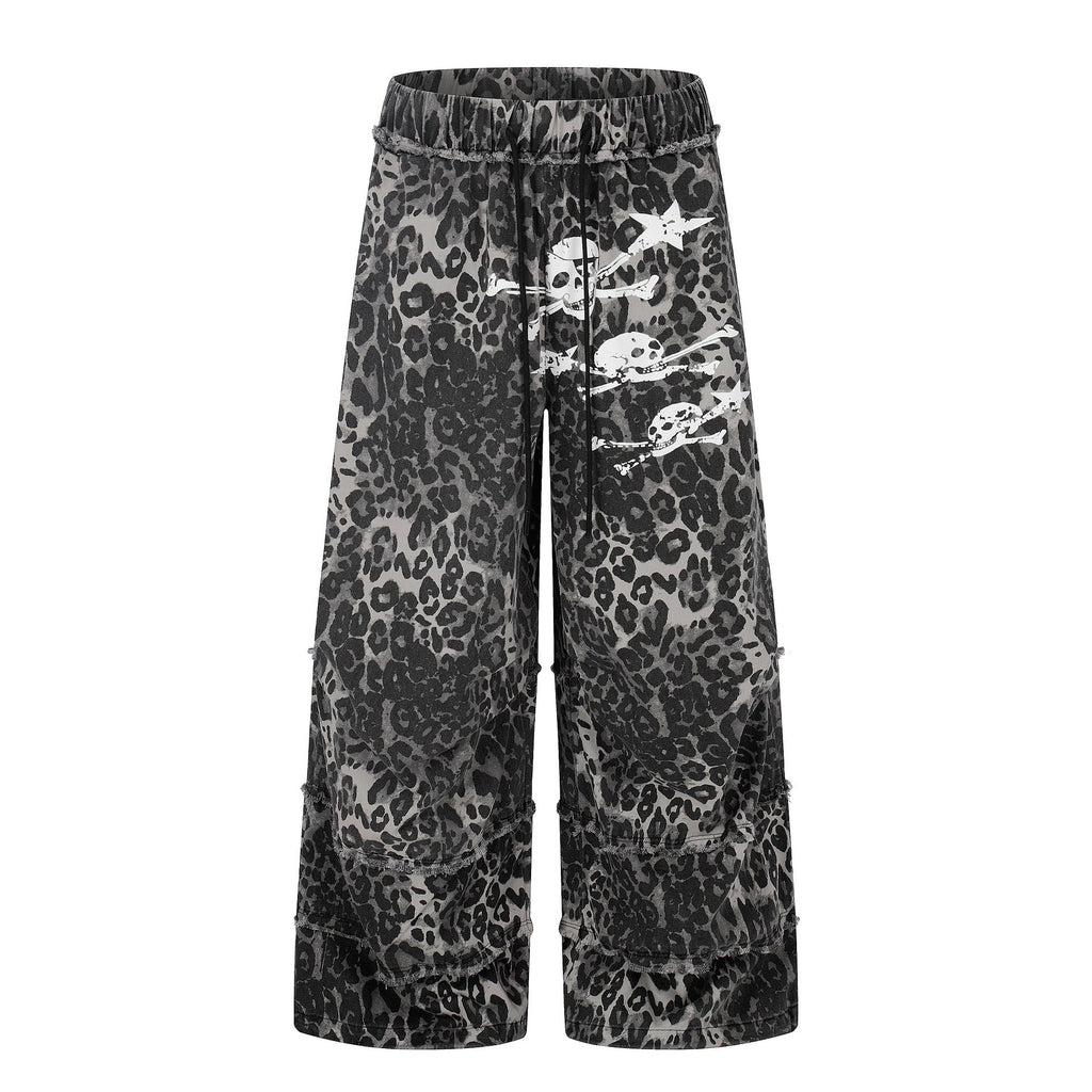 Weite Damen-Cargoshorts mit Fransen und Totenkopf-Print