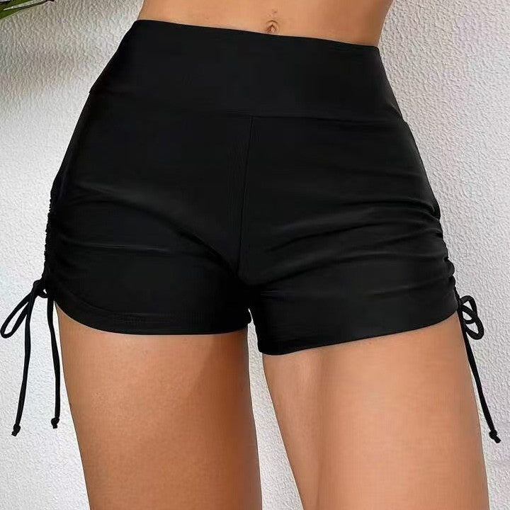Sportliche Damen-Badeshorts mit verstellbaren Seitenschnüren