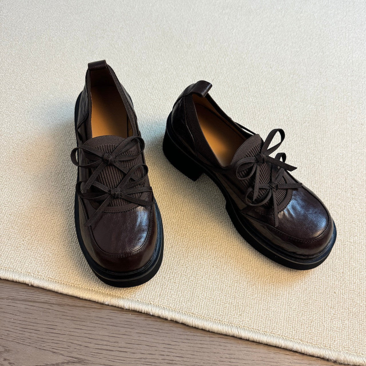 Damen Bequeme Schnürschuhe mit modischem Design und robustem Absatz EB