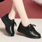 Damen Bequeme Schnürschuhe mit rutschfester Sohle EB