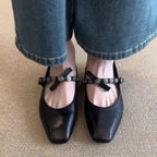 Damen elegante Ballerinas mit modischem Riemendetail und komfortablem Absatz EB