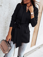 Damen Trenchcoat mit tailliertem Schnitt und praktischen Taschen EB
