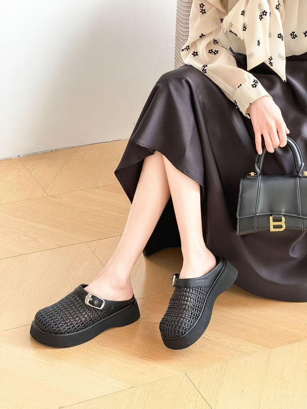 Damen Clogs mit stilvollem Wabenmuster und komfortablem Plateau EB
