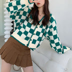 Damen Grobstrickjacke mit Karomuster und bequemen Knopfdetails EB