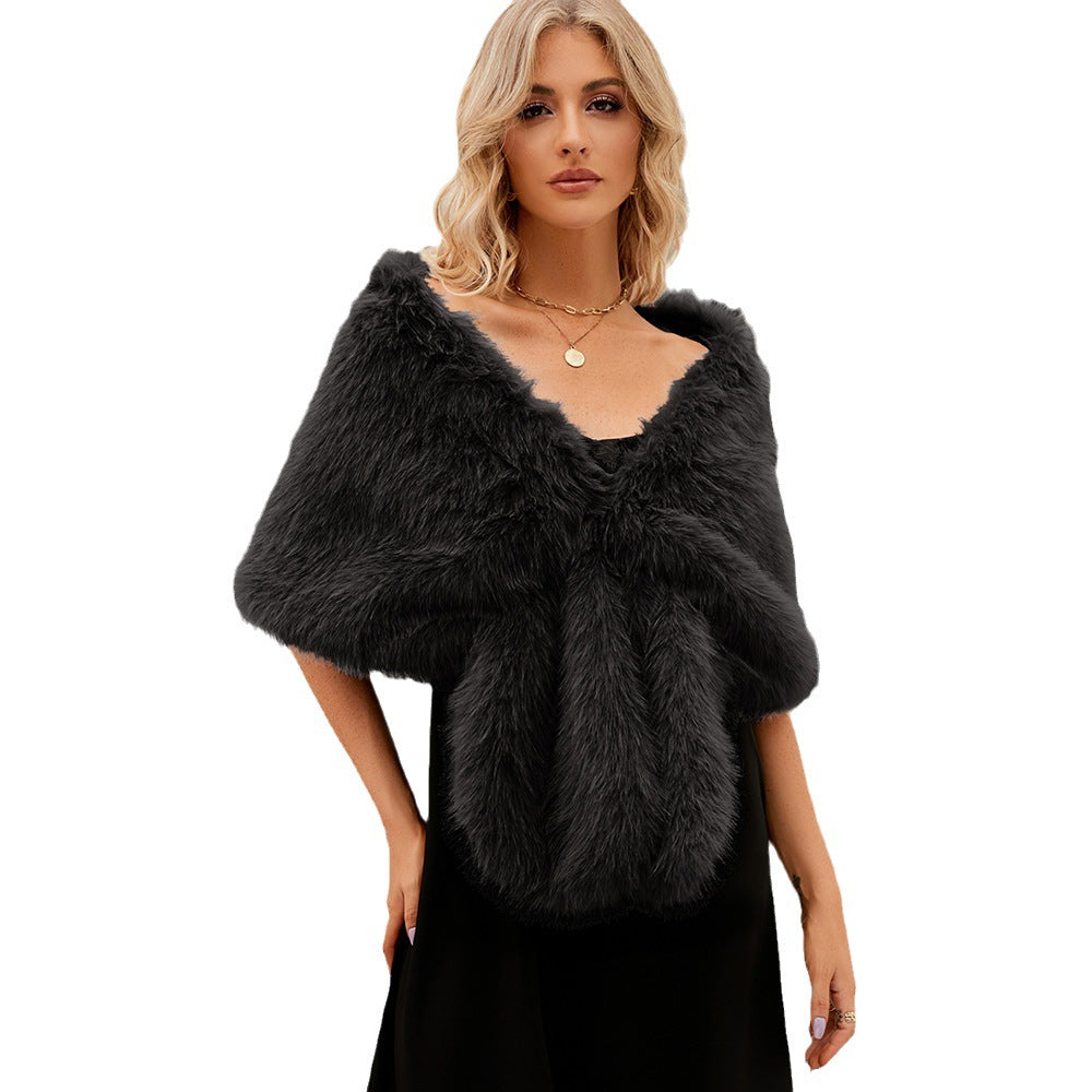 Damen Luxuriöser Kunstpelz-Cape mit flauschigem Kragen EB