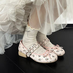 Damen Ballerinas mit zwei verstellbaren Riemchen und floralem Design EB