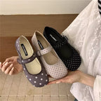 Damen Ballerinas mit verstellbarem Riemchen und perforierter Oberfläche EB