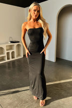 Damen Elegantes Maxikleid mit schulterfreiem Design und figurbetontem Schnitt EB