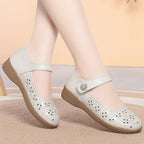Damen Ballerinas mit verstellbarem Riemen und modischem Lochmuster EB