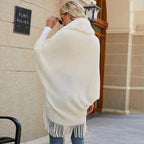 Damen luxuriöser Strickponcho mit elegantem Kunstfellkragen und Fransen EB