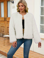 Damen Flauschige Kurzjacke aus Kunstfell mit lockerer Passform EB