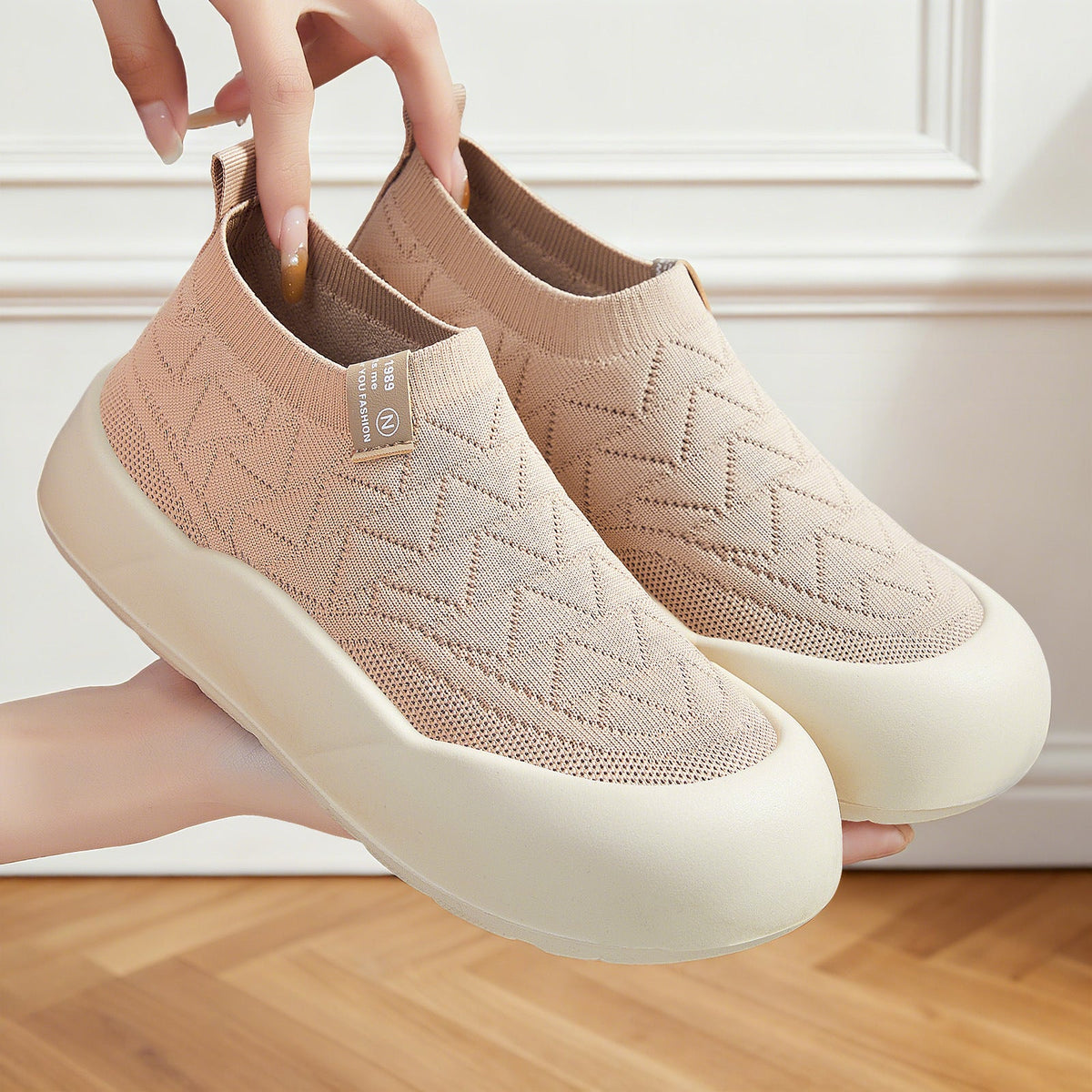 Damen Sportliche Slip-On Schuhe mit rutschfester Sohle und atmungsaktivem Obermaterial EB