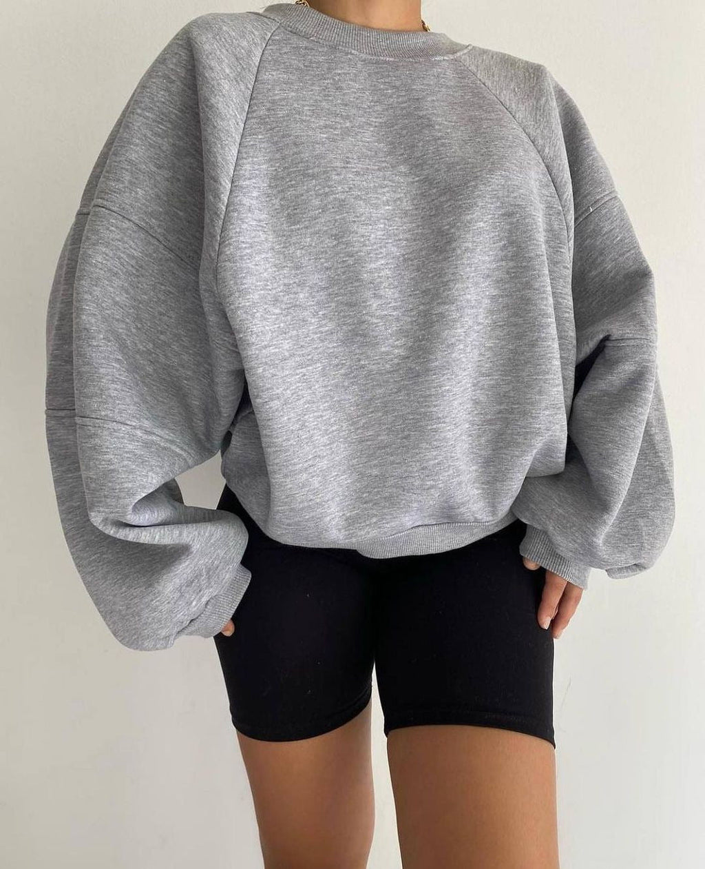 Damen-Loungewear-Set: Oversized-Sweatshirt und Radlerhose