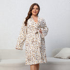 Damen Frottee-Bademantel mit elegantem Animal-Print EB