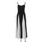 Damen Elegantes Maxikleid mit diagonalen Farbakzenten und schmalen Spaghettiträgern EB