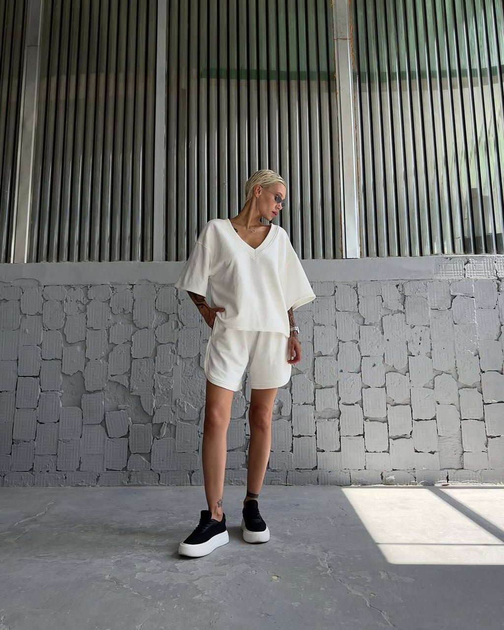 Damen lässiges Oberteil und Shorts-Set mit V-Ausschnitt und weitem Schnitt EB