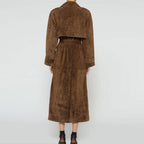 Damen Eleganter Wildleder-Trenchcoat mit tailliertem Schnitt und abnehmbaren Gürtel EB