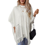 Damen eleganter Strickponcho mit fransigen Details und markantem Muster EB