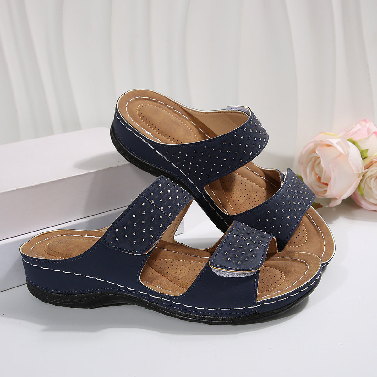 Damen bequeme Clogs mit modischen Applikationen EB