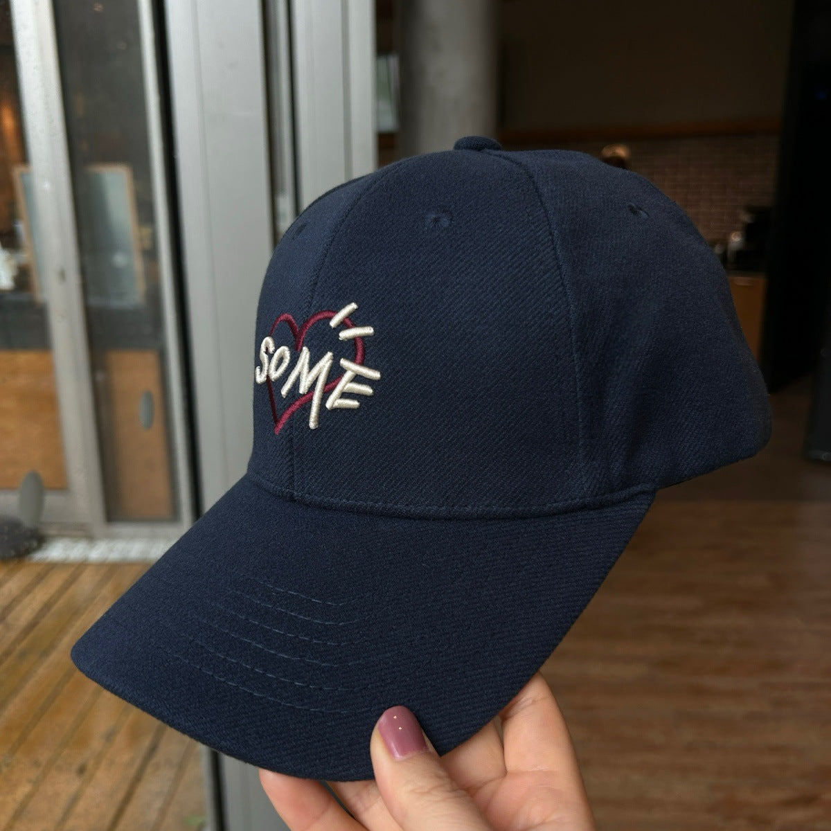Bestickte Herz-Baseballkappe