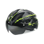 Fahrradhelm mit integriertem Visier