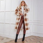 Damen Flauschiger Karomantel mit elegantem Revers und praktischen Taschen EB