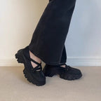 Damen Bequeme Slipper mit stylischem Kreuzband und dicker Profilsohle EB