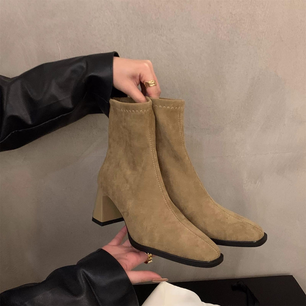 Damen Elegante Ankle Boots mit Hochwertigem Veloursleder und Robuster Blockabsatz EB