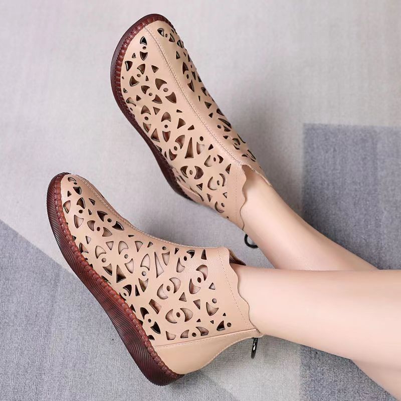 Damen elegante Clogs mit raffiniertem Lochmuster EB
