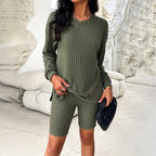 Damen-Lounge-Set aus Feinstrick mit Oversized-Langarmshirt und High-Waist-Radlershorts