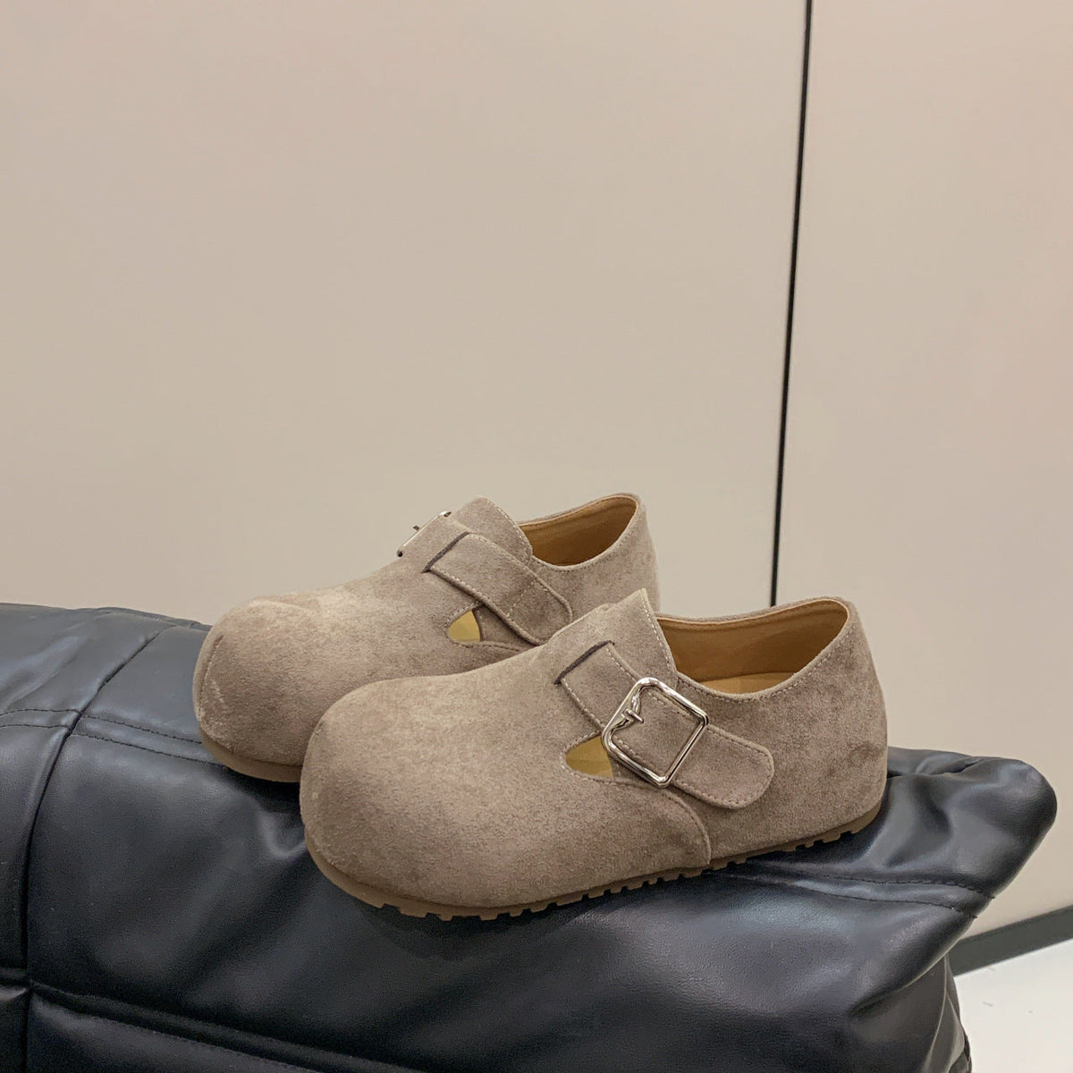 Damen Clogs mit modischer Schnalle und ergonomischem Fußbett EB