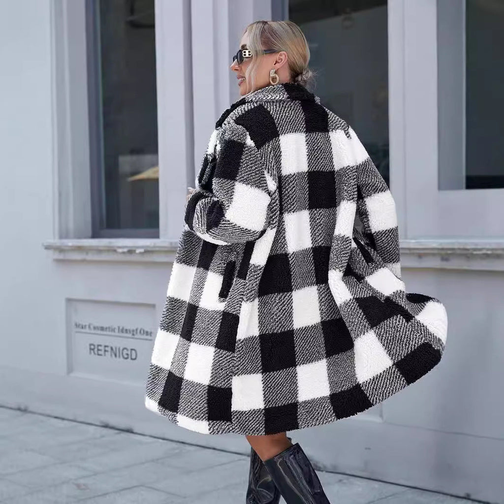 Damen Kuscheliger Karomantel mit oversized Schnitt und weichem Innenfutter EB