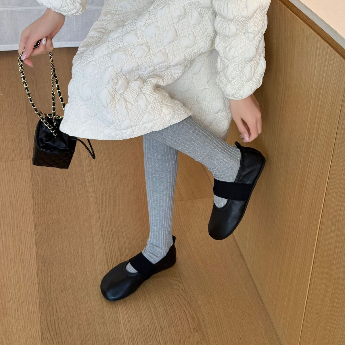 Damen Ballerinas mit verstellbarem Riemchen und weichem Innenfutter EB