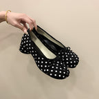 Damen Ballerinas mit einem zierlichen Schleifendesign und elegantem Blockabsatz EB