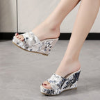 Damen Bequeme Platform-Pantoletten mit floralem Muster EB