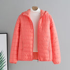 Damen gesteppte Übergangsjacke mit Kapuze und modernem Schnitt EB