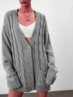 Damen Grobstrick-Cardigan mit herzförmigen Knöpfen und seitlichen Taschen EB