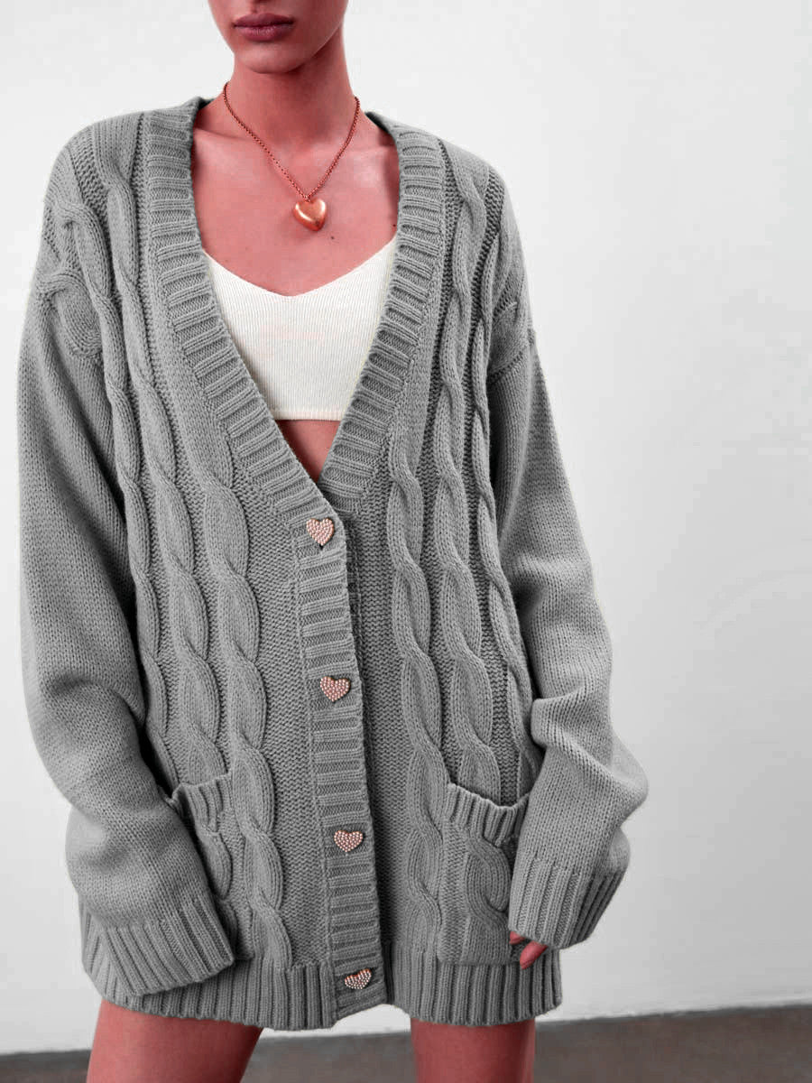 Damen Grobstrick-Cardigan mit herzförmigen Knöpfen und seitlichen Taschen EB