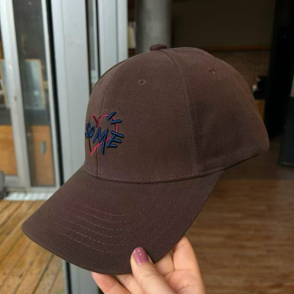Bestickte Herz-Baseballkappe