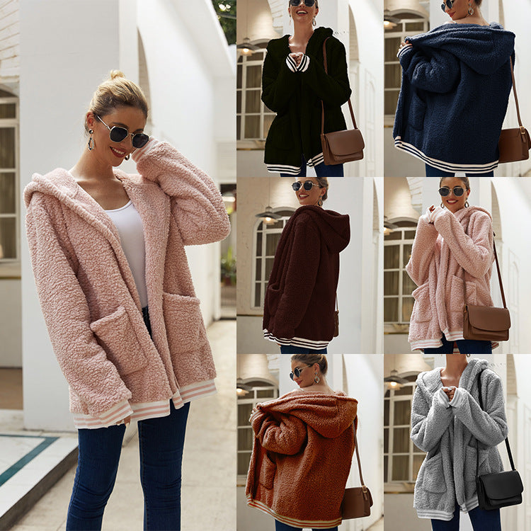 Damen kuschelige Fleecejacke mit Kapuze und seitlichen Taschen EB
