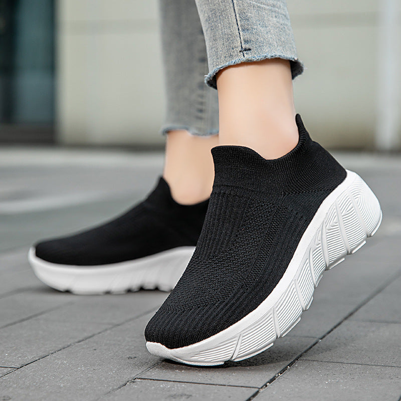 Unisex nan nahtloser Strick-Überziehschuh mit skulpturierter Plateau-Laufsohle und orthopädisch geformter Fersenführung EB