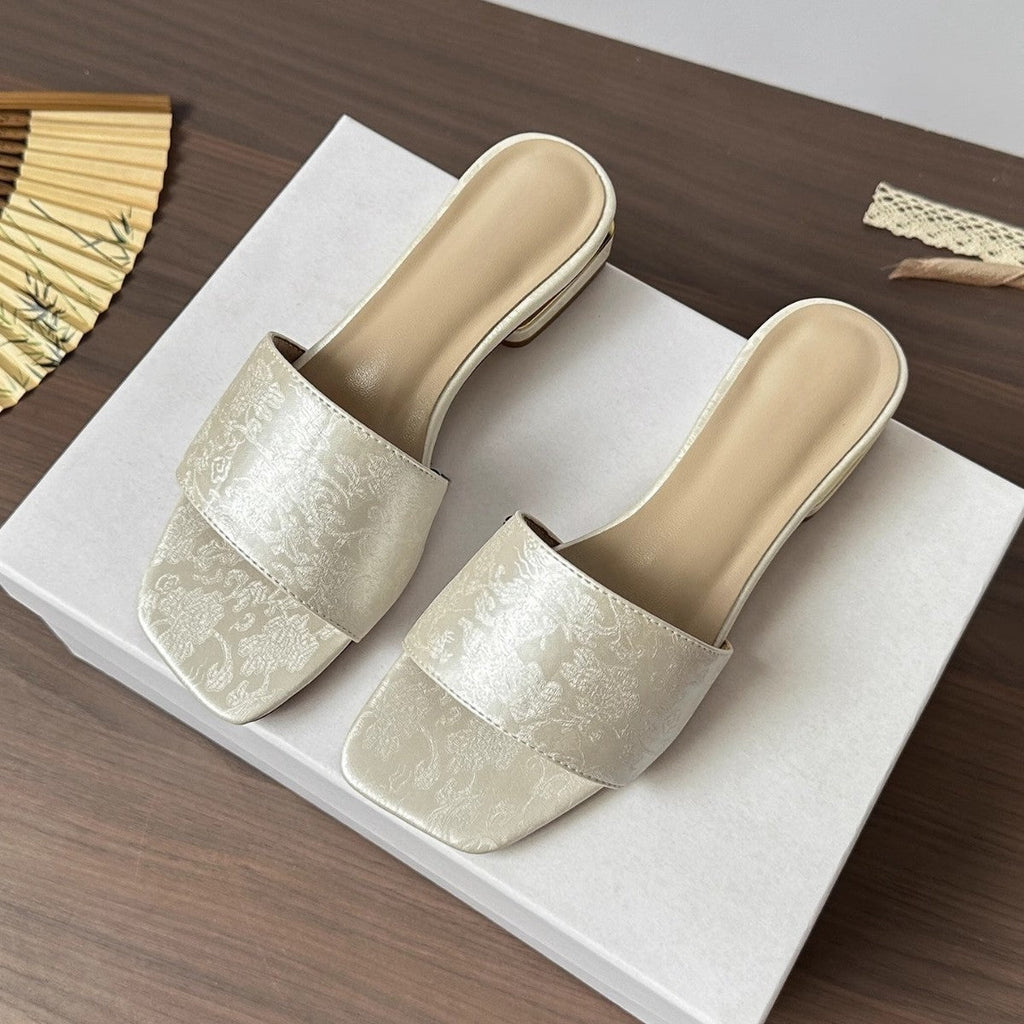 Damen bequeme modische Mules mit filigranem Blumenmuster EB