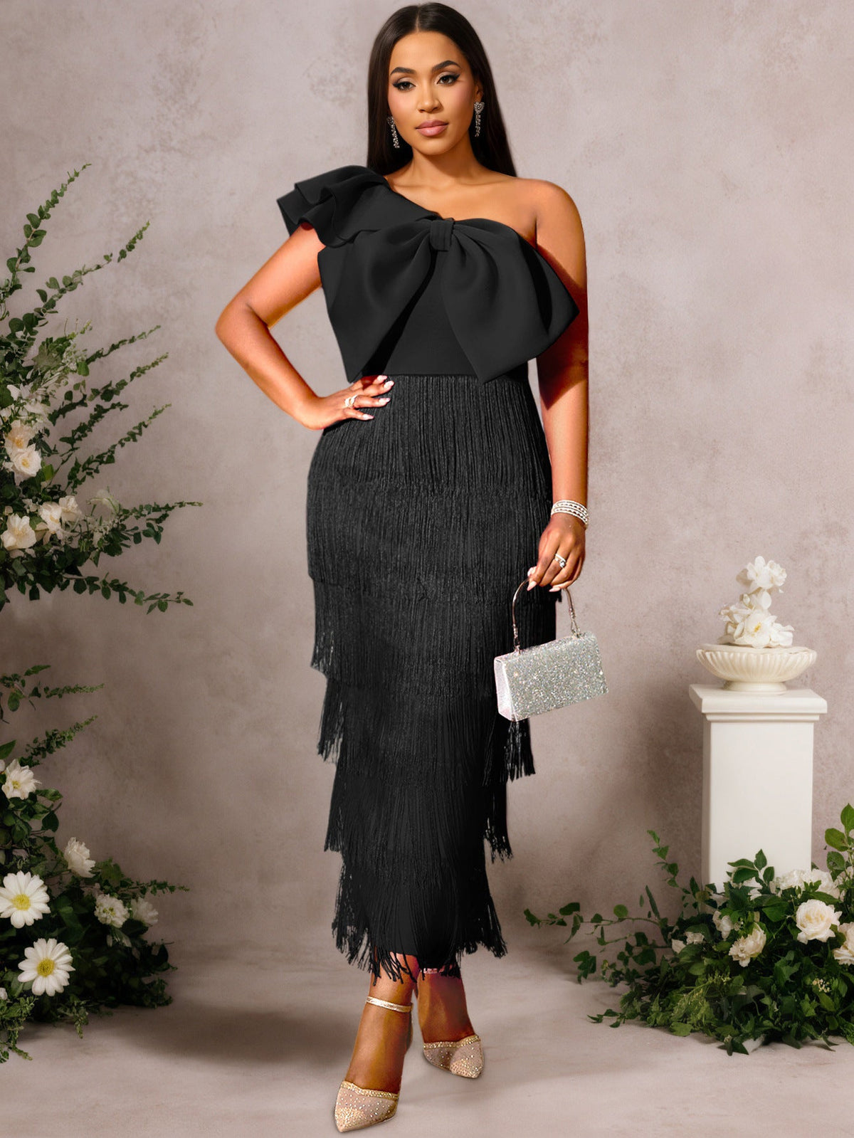 Damen Cocktailkleid mit voluminösem Rüschendesign und Fransen EB