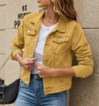 Damen Jeansjacke im modischen Look mit anatomischem Schnitt und praktischen Taschen EB