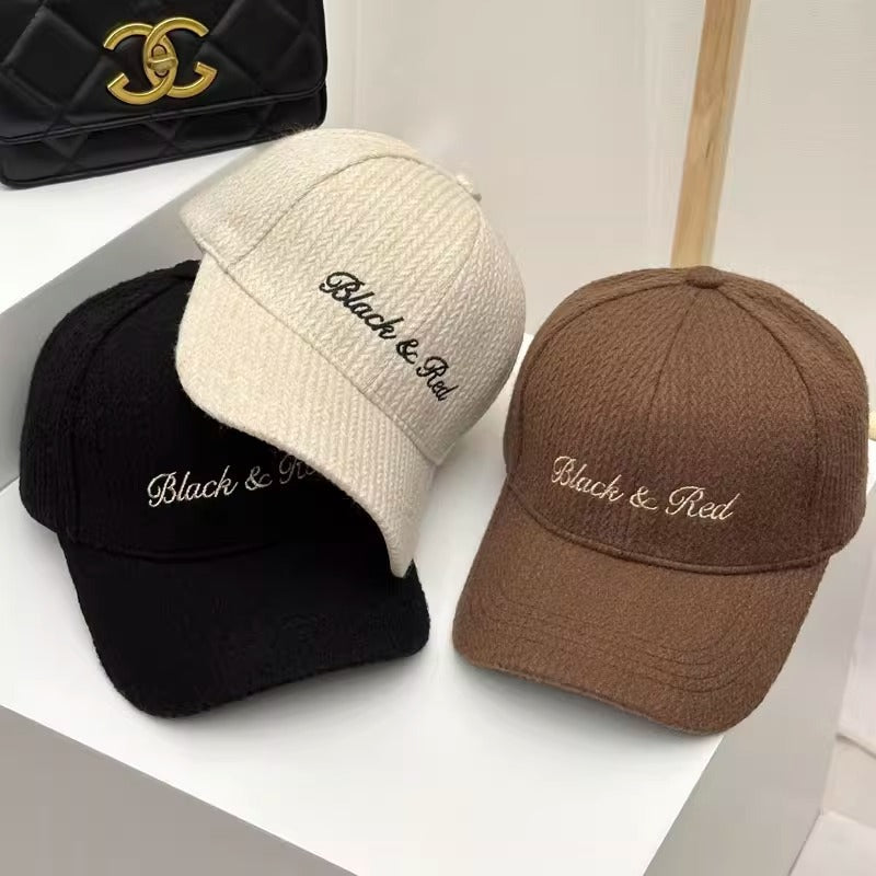 Damen-Strick-Baseballkappe mit Stickerei