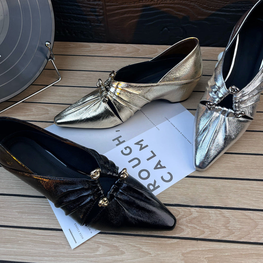 Damen elegante Ballerinas mit goldenen Akzenten und komfortablem Riemchen EB
