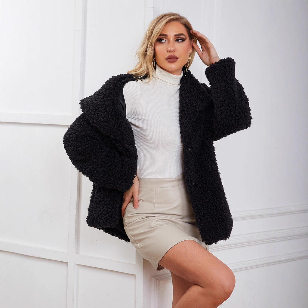 Damen Flauschige Teddyjacke mit elegantem Schnitt und praktischen Taschen EB