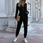 Lässiger Damen-Jumpsuit mit Gürtel