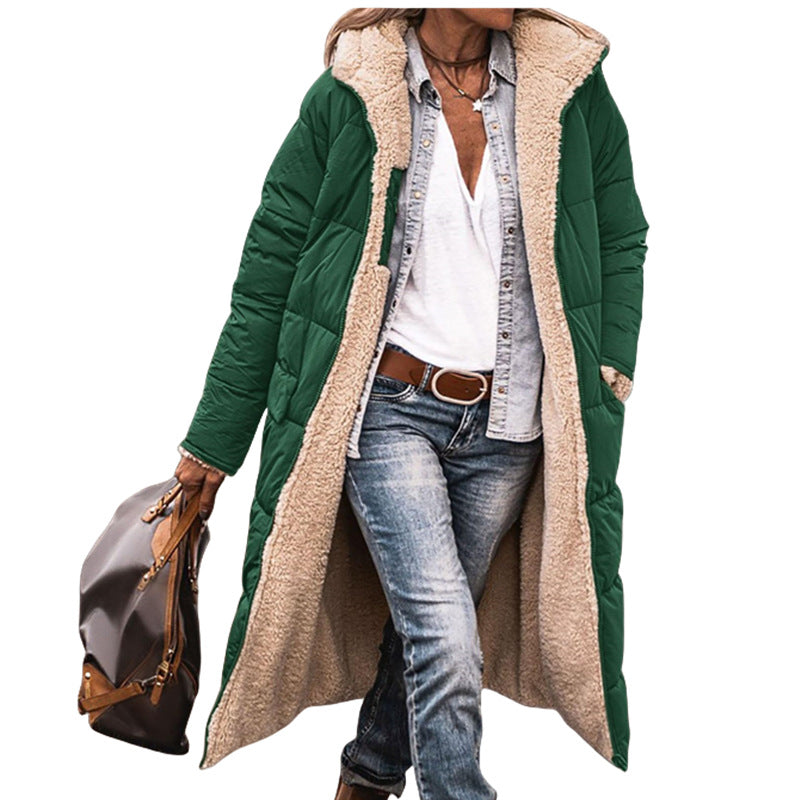 Damen lange, gefütterte Winterjacke mit Kapuze und stylischem Schnitt EB