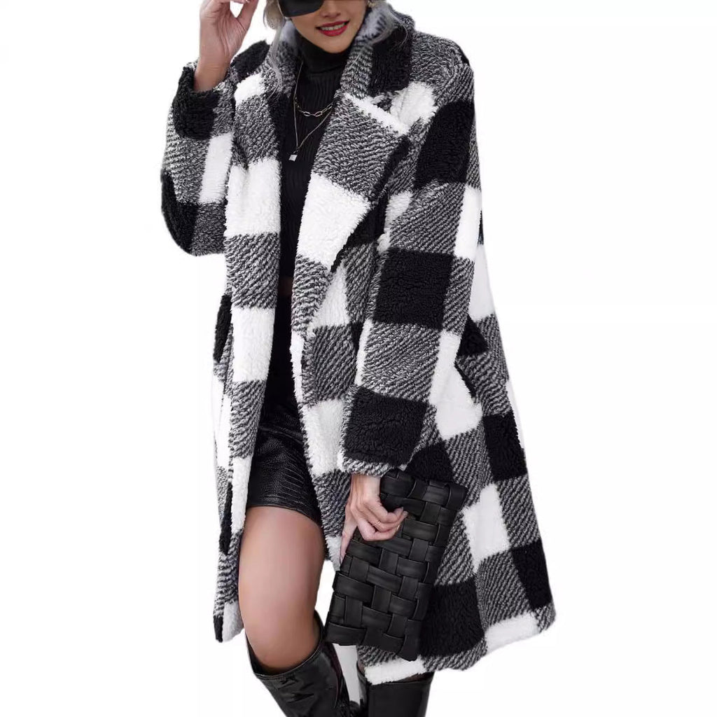 Damen Kuscheliger Karomantel mit oversized Schnitt und weichem Innenfutter EB